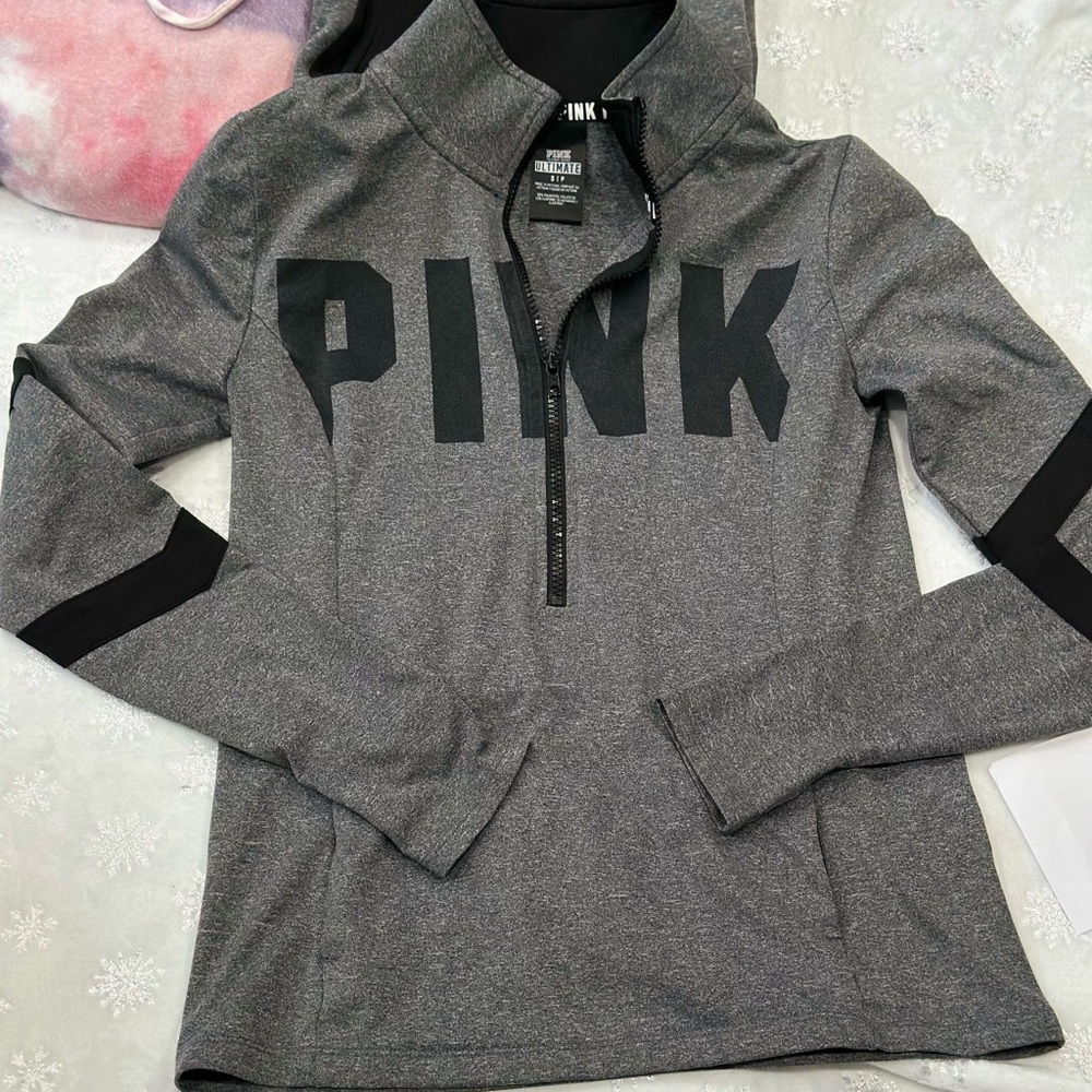 Victoria’s Secret PINK workout top